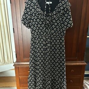 LOFT Black and White Floral Dress